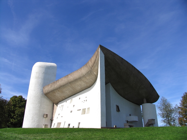 ロンシャン礼拝堂 | ル・コルビュジエとパリの建築を訪ねて（フランス