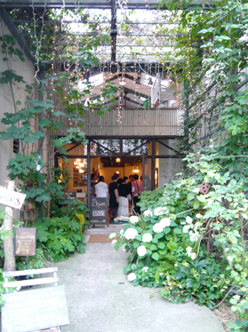 チャムアパートメント